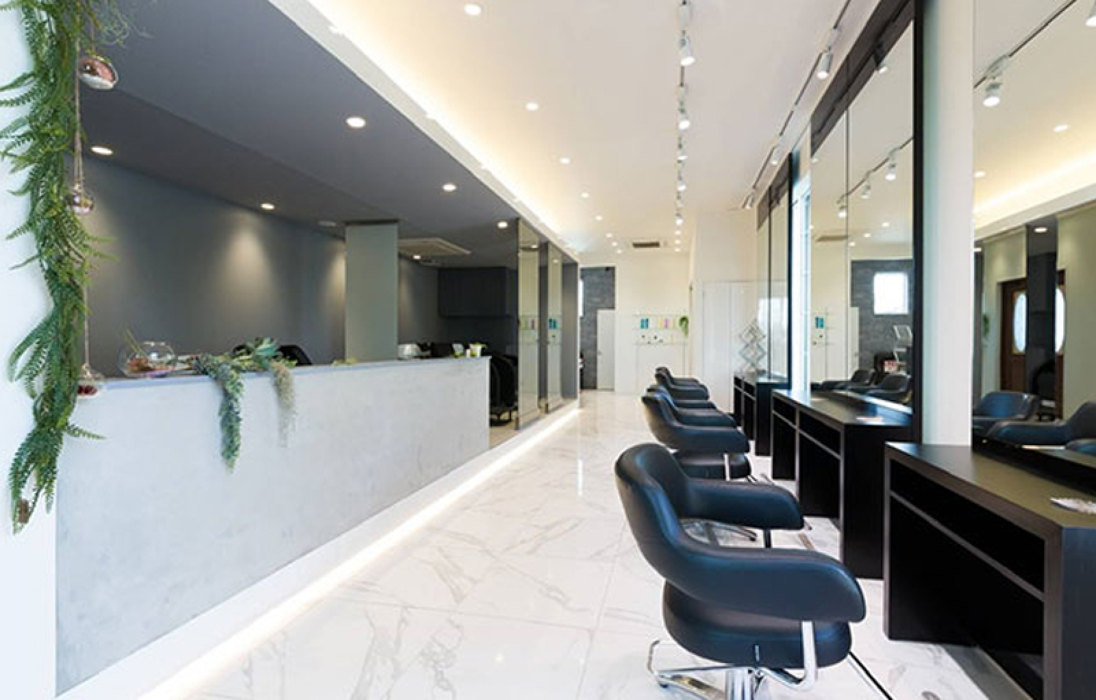chichi hair design 竜王駅前店 店舗写真